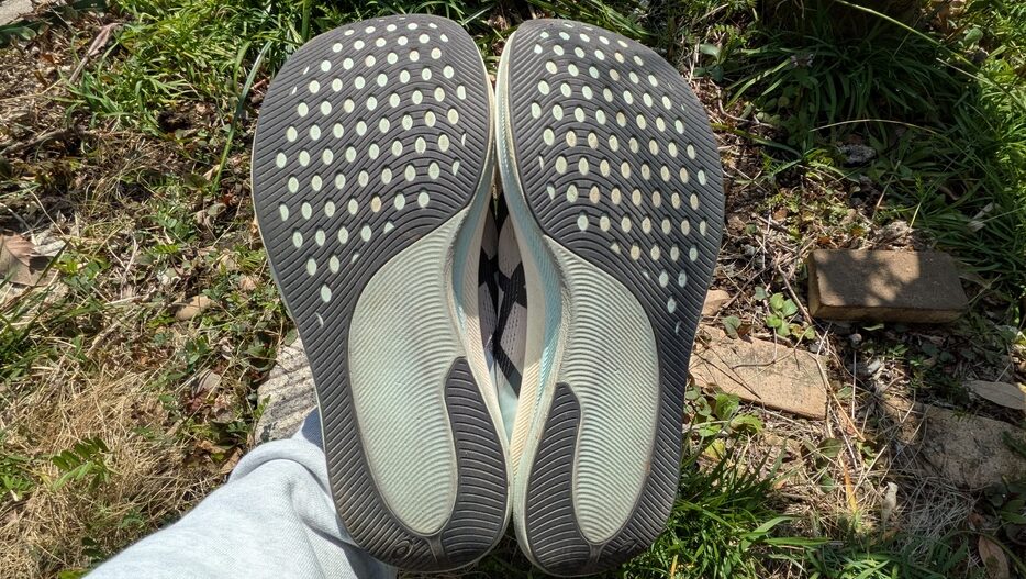 アシックス S4+ YOGIRIの300km走行時のアウトソールの状態