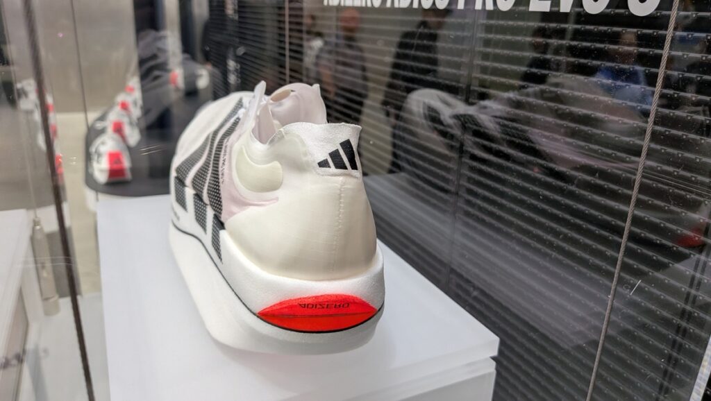 東京マラソン2026EXPOで初公開されたadizero adios pro evo 3